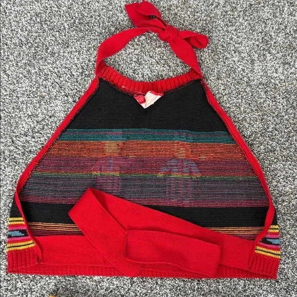 1970s Betsey Johnson Alley Cat Knit Two Piece Halter Set in Happy People Print - Picture 10 of 11